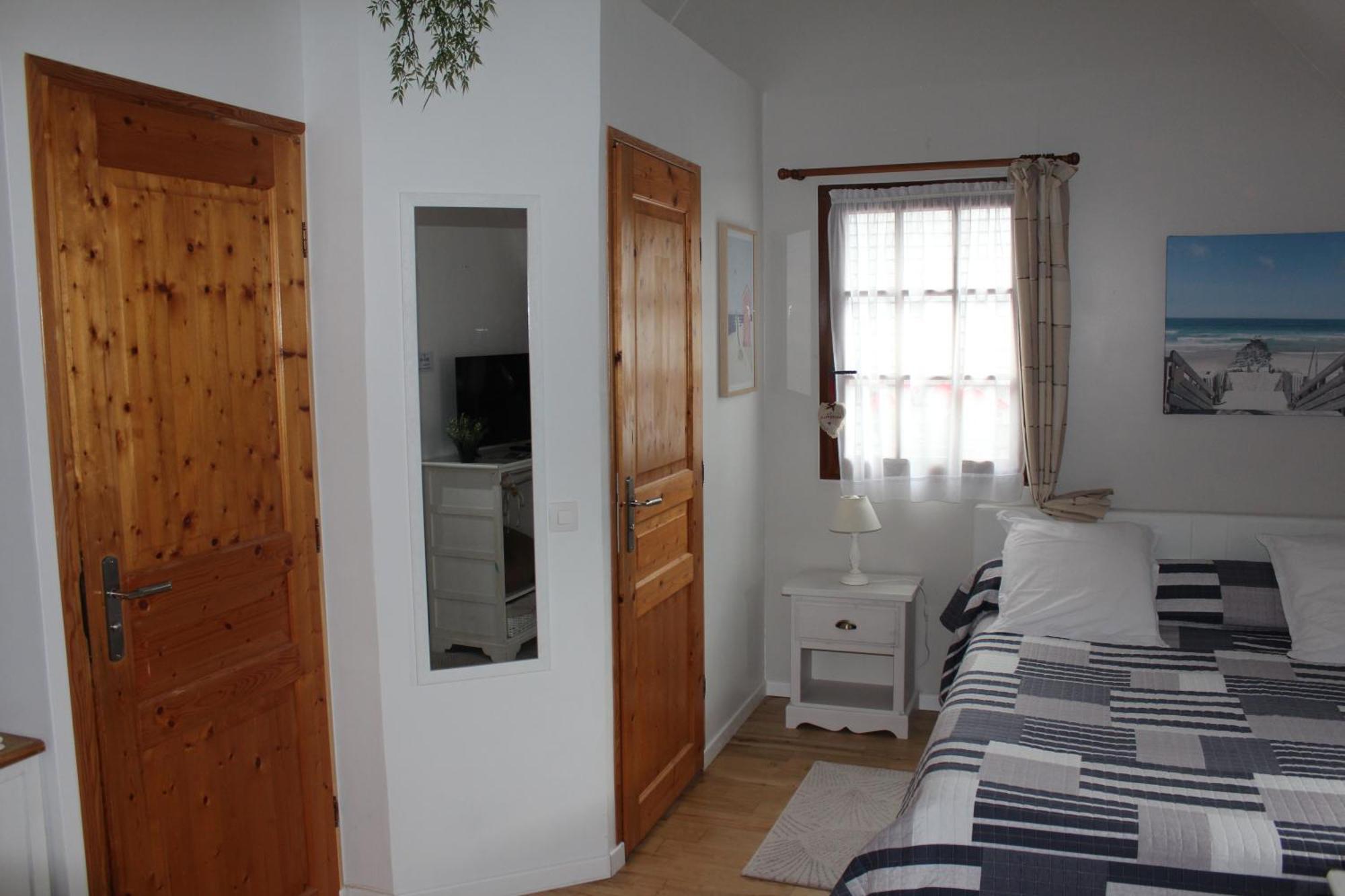 B&B Devalpierre Adult Only Glanville Buitenkant foto